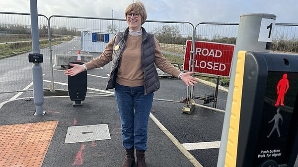 Dr Liz Mearns calling for action on abandoned roads